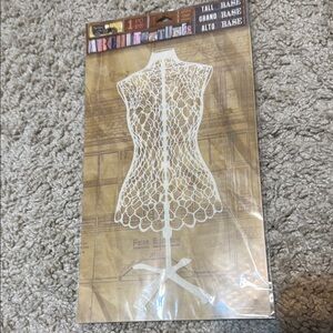 Architectures Tall Base Lace Design